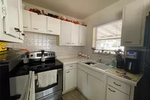 2332 Hadley St, Deltona, FL 32738 - Photo 7