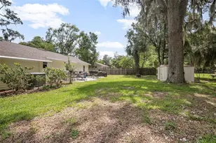 1402 E Voorhis Ave, Deland, FL 32724 - Photo 25