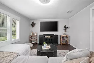 1402 E Voorhis Ave, Deland, FL 32724 - Photo 9