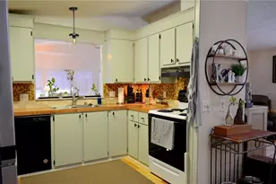 8031 SE Homestead Ave, Hobe Sound, FL 33455 - Photo 11