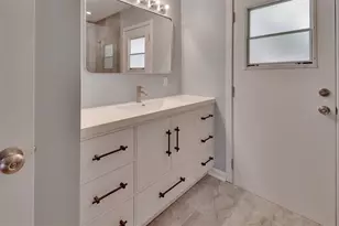 2480 S Glen Eagles Dr, Deland, FL 32724 - Photo 17