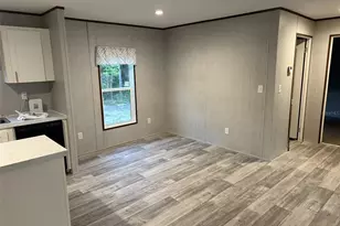 131 Franklin Dr, Hawthorne, FL 32640 - Photo 3