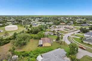 2816 S Elston Dr, Deltona, FL 32738 - Photo 47