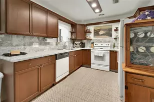 22040 Blue Creek Lodge Rd, Astor, FL 32102 - Photo 11