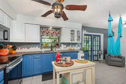 370 E Wisconsin Avenue, Orange City, FL 32763 - Photo 3