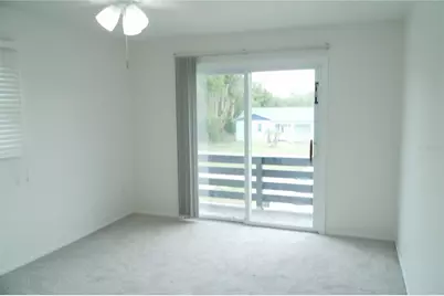 722 65th Avenue E, Bradenton, FL 34203 - Photo 9