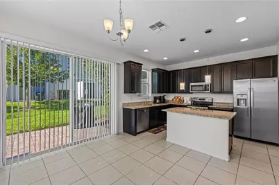 978 E 10th Street, Apopka, FL 32703 - Photo 11