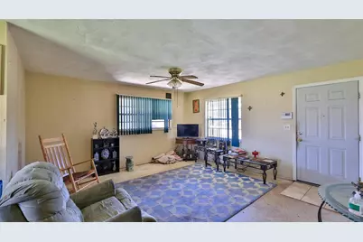 1029 S Gertrude Court, Daytona Beach, FL 32117 - Photo 3