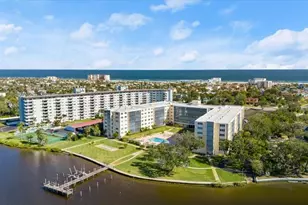 1224 S Peninsula Dr, Daytona Beach, FL 32118 - Photo 1