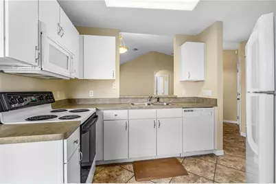 633 Clairmont Lane, South Daytona, FL 32119 - Photo 9