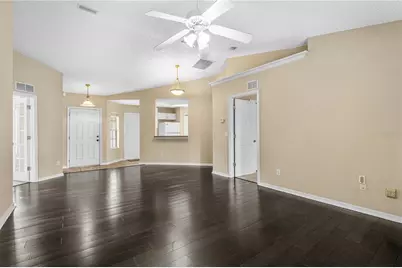 633 Clairmont Lane, South Daytona, FL 32119 - Photo 7