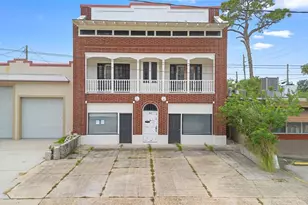 204 Magnolia St, New Smyrna Beach, FL 32168 - Photo 1