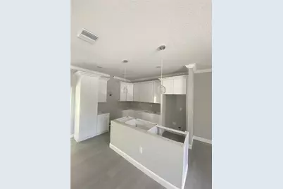 221 W Euclid Avenue, Deland, FL 32720 - Photo 5