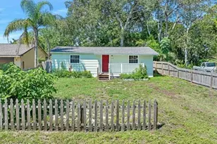 1636 Valencia Ave, Daytona Beach, FL 32117 - Photo 1