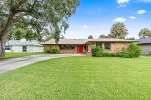 1219 Wayne Ave, New Smyrna Beach, FL 32168 - Photo 1