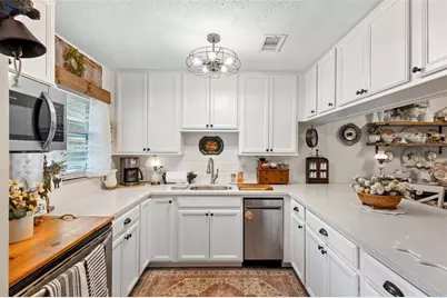 13 Fairway Court #13, Deland, FL 32724 - Photo 5