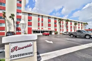 2711 N Halifax Ave, Daytona Beach, FL 32118 - Photo 1