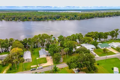 121 N Lake George Drive, Georgetown, FL 32139 - Photo 5