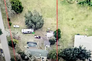 1037 Collins Ave, Orange City, FL 32763 - Photo 3