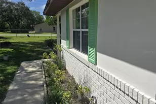 1037 Collins Ave, Orange City, FL 32763 - Photo 7