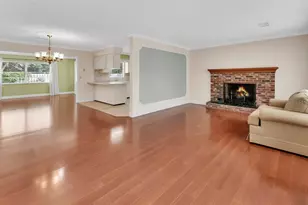 569 Parkdale Ct, Deland, FL 32724 - Photo 3