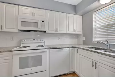 2200 S Palmetto Avenue #B040, Daytona Beach, FL 32119 - Photo 5