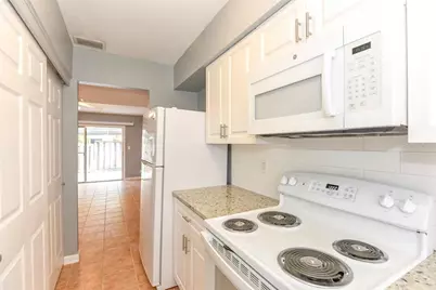 2200 S Palmetto Avenue #B040, Daytona Beach, FL 32119 - Photo 7