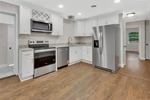 305 Stone St, Deland, FL 32720 - Photo 9