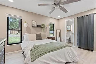 1088 N Harbor Dr, Deltona, FL 32725 - Photo 11