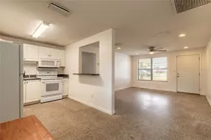 1113 Berkshire Rd, Daytona Beach, FL 32117 - Photo 9