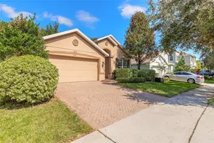 704 Preakness Cir, Deland, FL 32724 - Photo 3