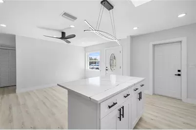 3135 33rd Avenue N, Saint Petersburg, FL 33713 - Photo 9