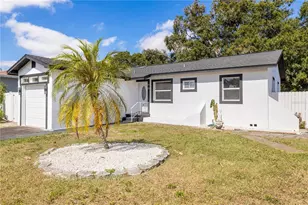 3135 33rd Ave N, Saint Petersburg, FL 33713 - Photo 1