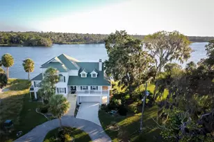 2130 NW 14th St, Crystal River, FL 34428 - Photo 1