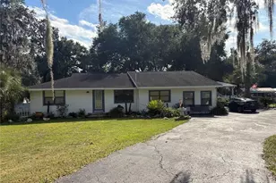 270 W McClendon St, Lady Lake, FL 32159 - Photo 1