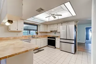 96 Beechwood Ln, Palm Coast, FL 32137 - Photo 13