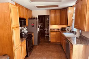 1649 E Shangri-La Dr, Daytona Beach, FL 32119 - Photo 9