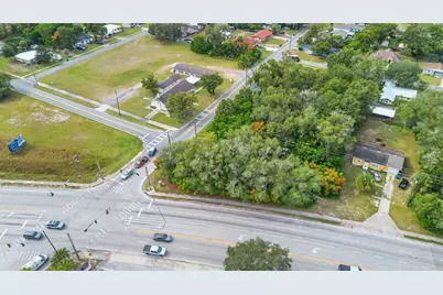 905 W Beresford Avenue, Deland, FL 32720 - Photo 9