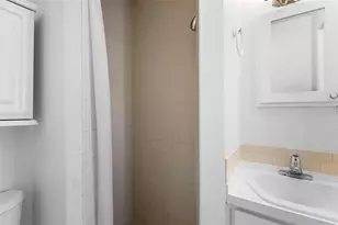 706 E Wisconsin Ave, Deland, FL 32724 - Photo 45