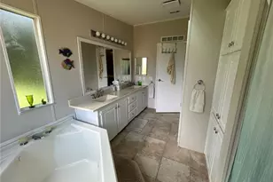 304 Portside Ln, Edgewater, FL 32141 - Photo 25