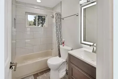 1015 E Howry Avenue, Deland, FL 32724 - Photo 15