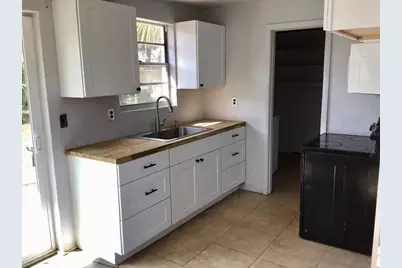 854 Derbyshire Road, Daytona Beach, FL 32117 - Photo 3