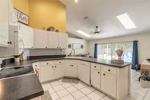 431 Secluded Oaks Trail, Deland, FL 32724 - Photo 9