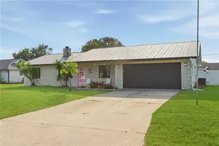 3220 Queen Palm Dr, Edgewater, FL 32141 - Photo 25