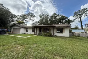 40907 W 3rd Ave, Umatilla, FL 32784 - Photo 1