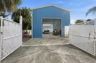 318 Eastwood Ln, Daytona Beach, FL 32118 - Photo 37