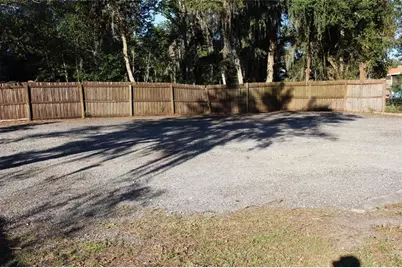 909 W New York Avenue, Deland, FL 32720 - Photo 11