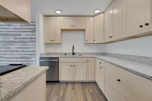 1224 S Peninsula Dr, Daytona Beach, FL 32118 - Photo 11