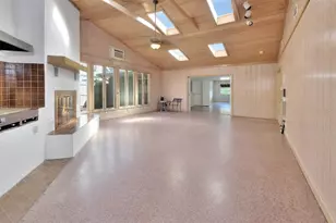 129 S Brooks Ave, Deland, FL 32720 - Photo 5