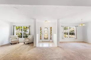 8 White Hurst Ln, Palm Coast, FL 32164 - Photo 3